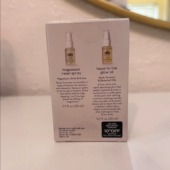 ALO Yoga Best-Seller Mini Duo Skincare Set - White and Gold - Picture 2 of 2